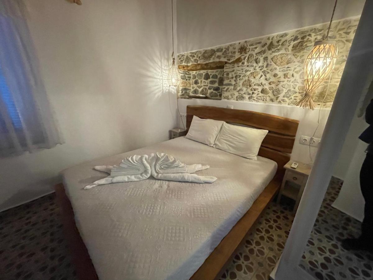 מלון Naxos City Burgos Barrio מראה חיצוני תמונה