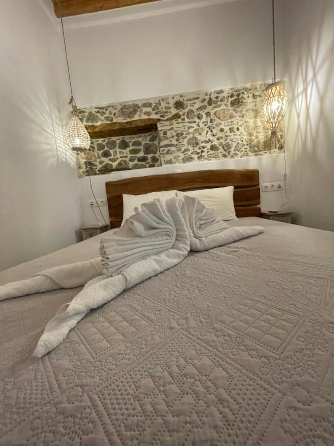 מלון Naxos City Burgos Barrio מראה חיצוני תמונה