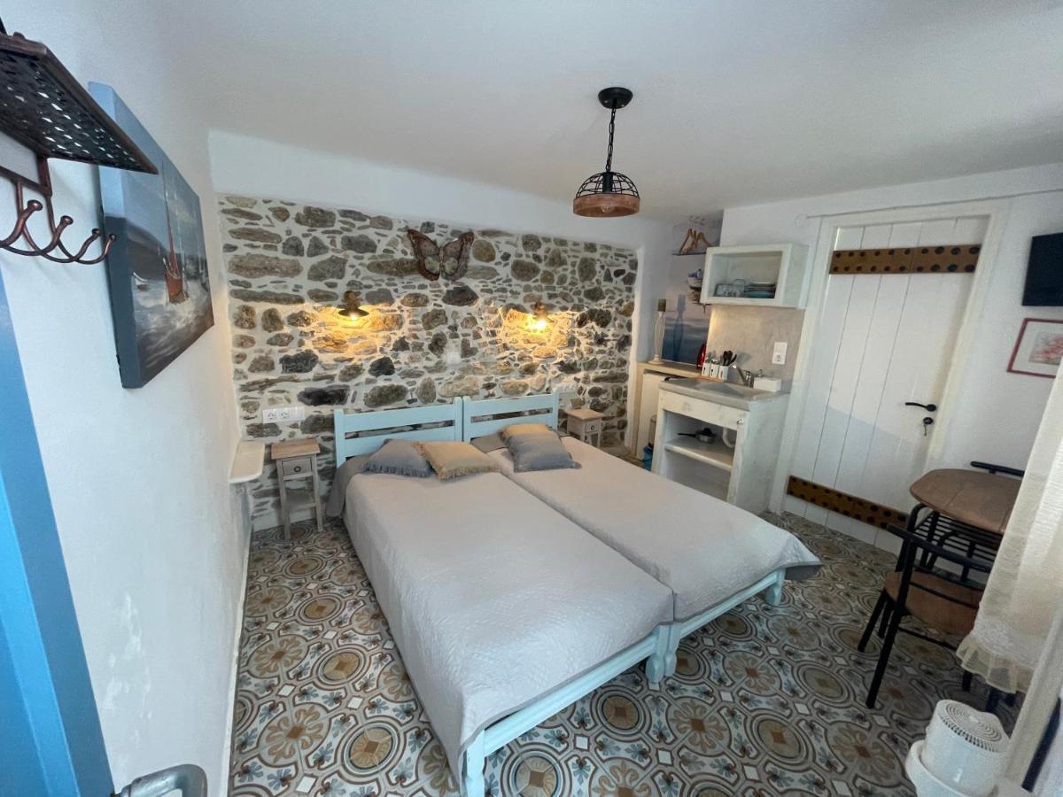 מלון Naxos City Burgos Barrio מראה חיצוני תמונה
