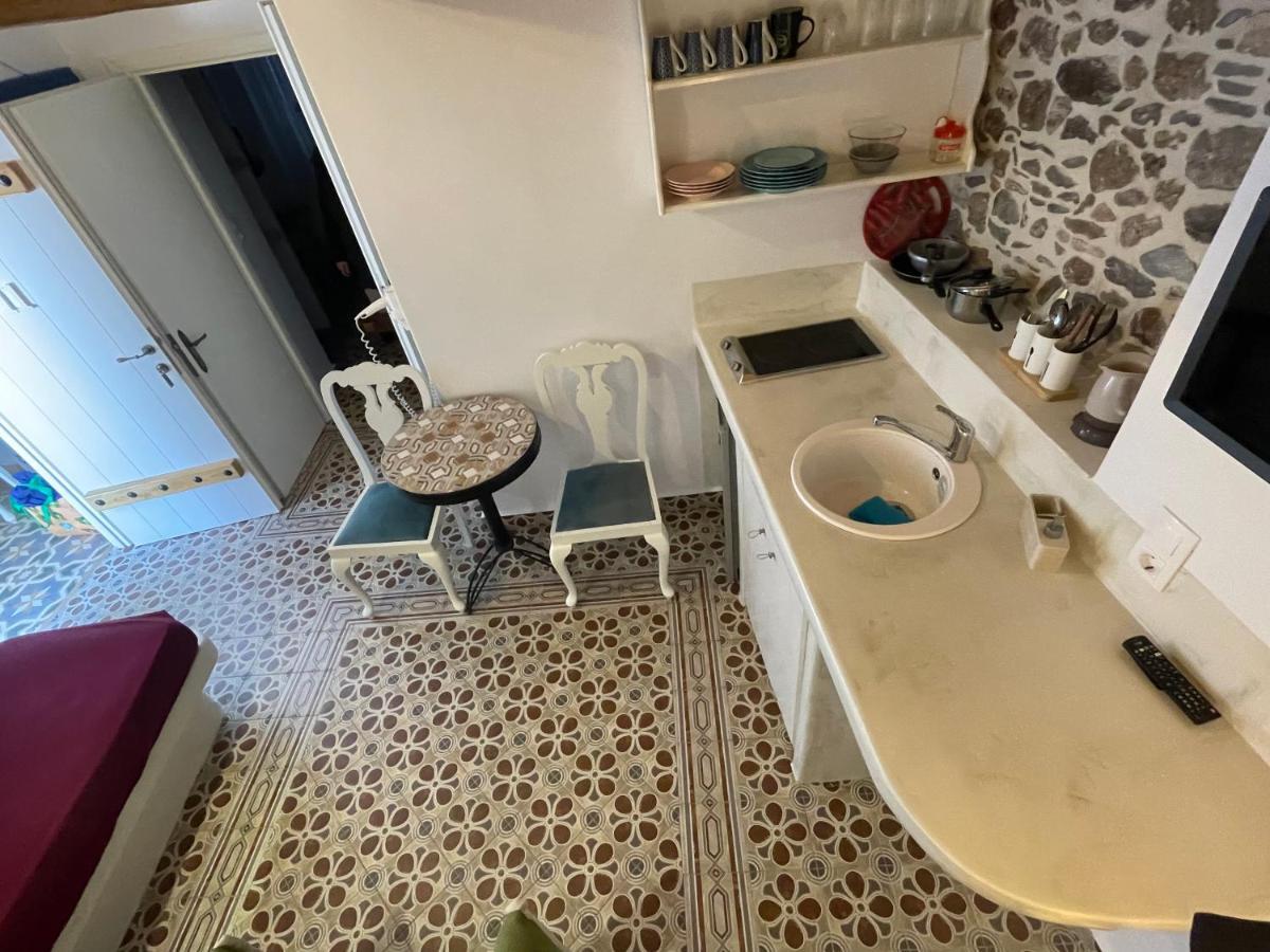 מלון Naxos City Burgos Barrio מראה חיצוני תמונה