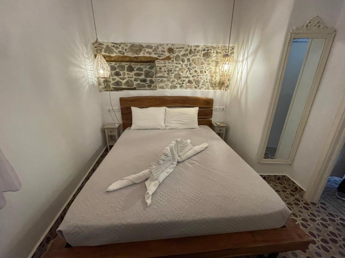 מלון Naxos City Burgos Barrio מראה חיצוני תמונה