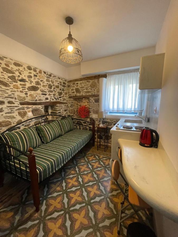 מלון Naxos City Burgos Barrio מראה חיצוני תמונה