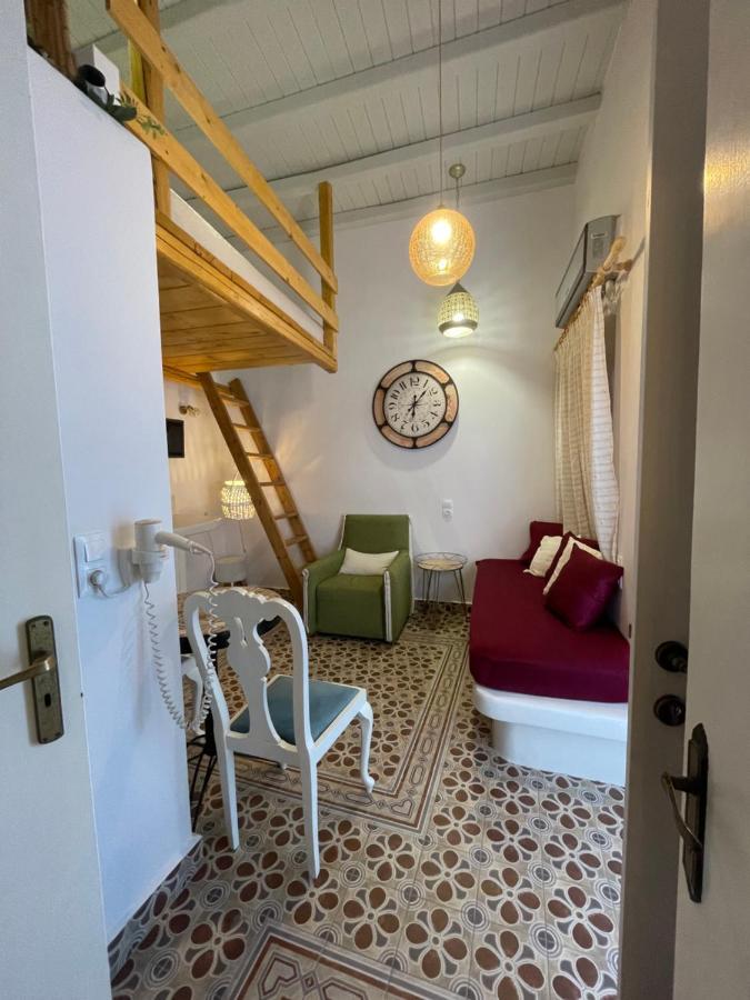 מלון Naxos City Burgos Barrio מראה חיצוני תמונה