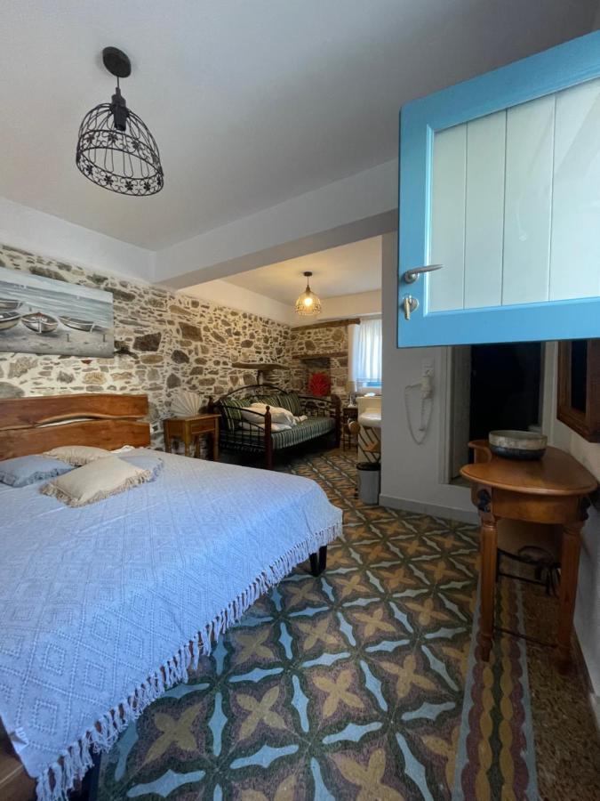 מלון Naxos City Burgos Barrio מראה חיצוני תמונה