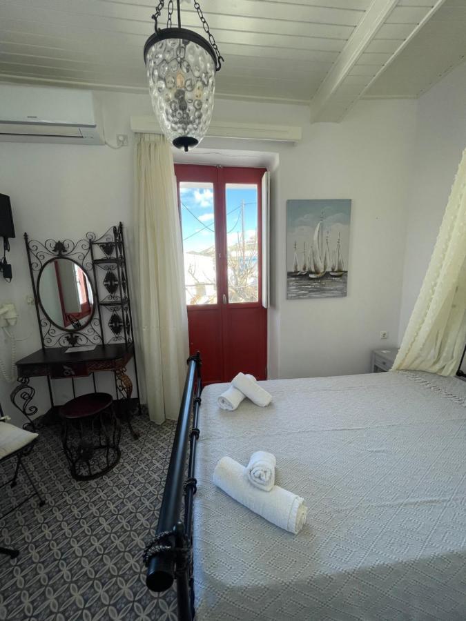 מלון Naxos City Burgos Barrio מראה חיצוני תמונה