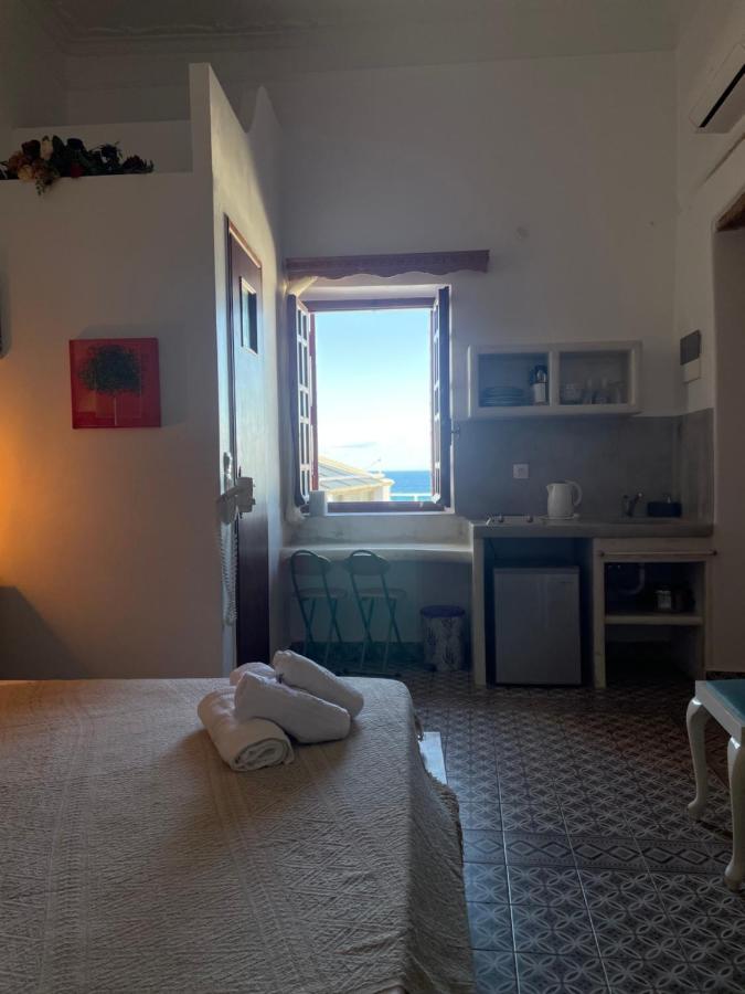 מלון Naxos City Burgos Barrio מראה חיצוני תמונה
