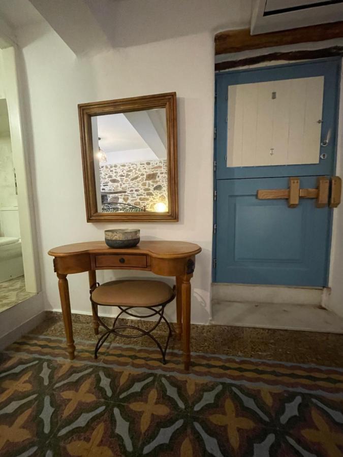 מלון Naxos City Burgos Barrio מראה חיצוני תמונה