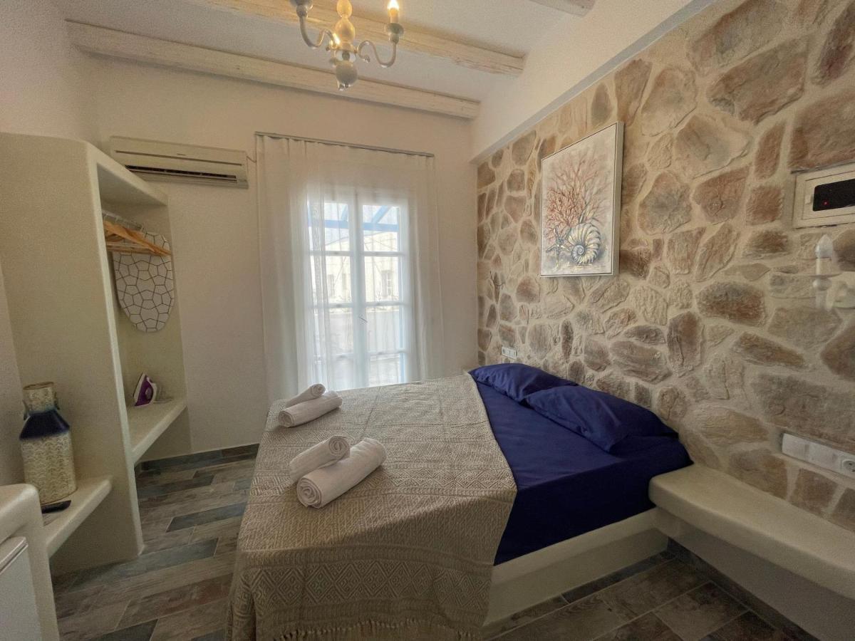 מלון Naxos City Burgos Barrio מראה חיצוני תמונה