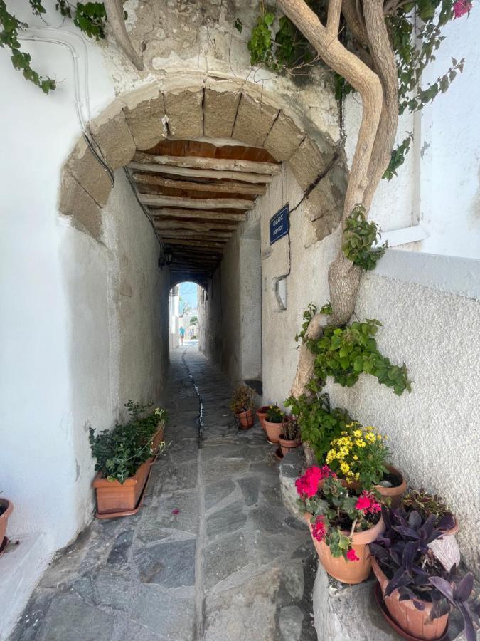 מלון Naxos City Burgos Barrio מראה חיצוני תמונה